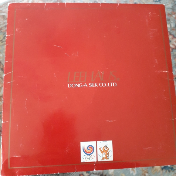 Leehaus Silk scarf from the 1988- 24th Olympiad  Seoul, Korea - Picture 4 of 4